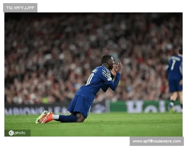 巴黎圣日耳曼欧冠征程的梦想与挑战：重塑辉煌的艰难之路